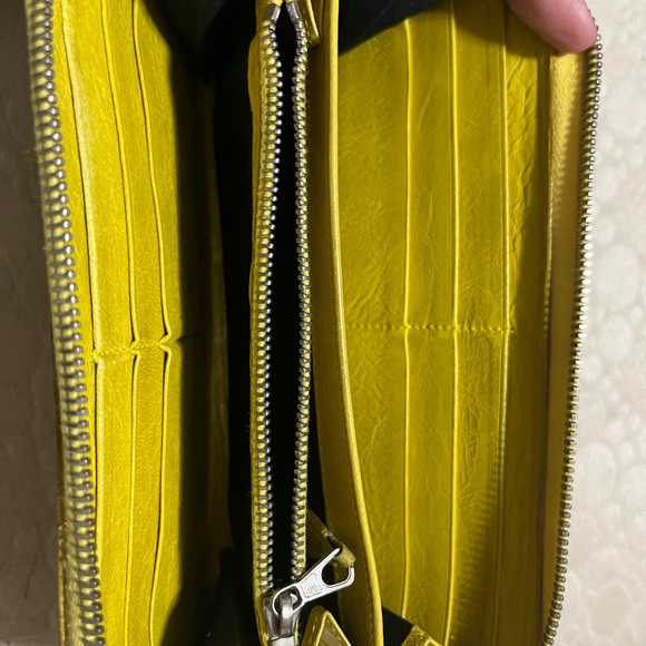 Authentic Balenciaga Classic Continental zippy wallet - Picture 3 of 10